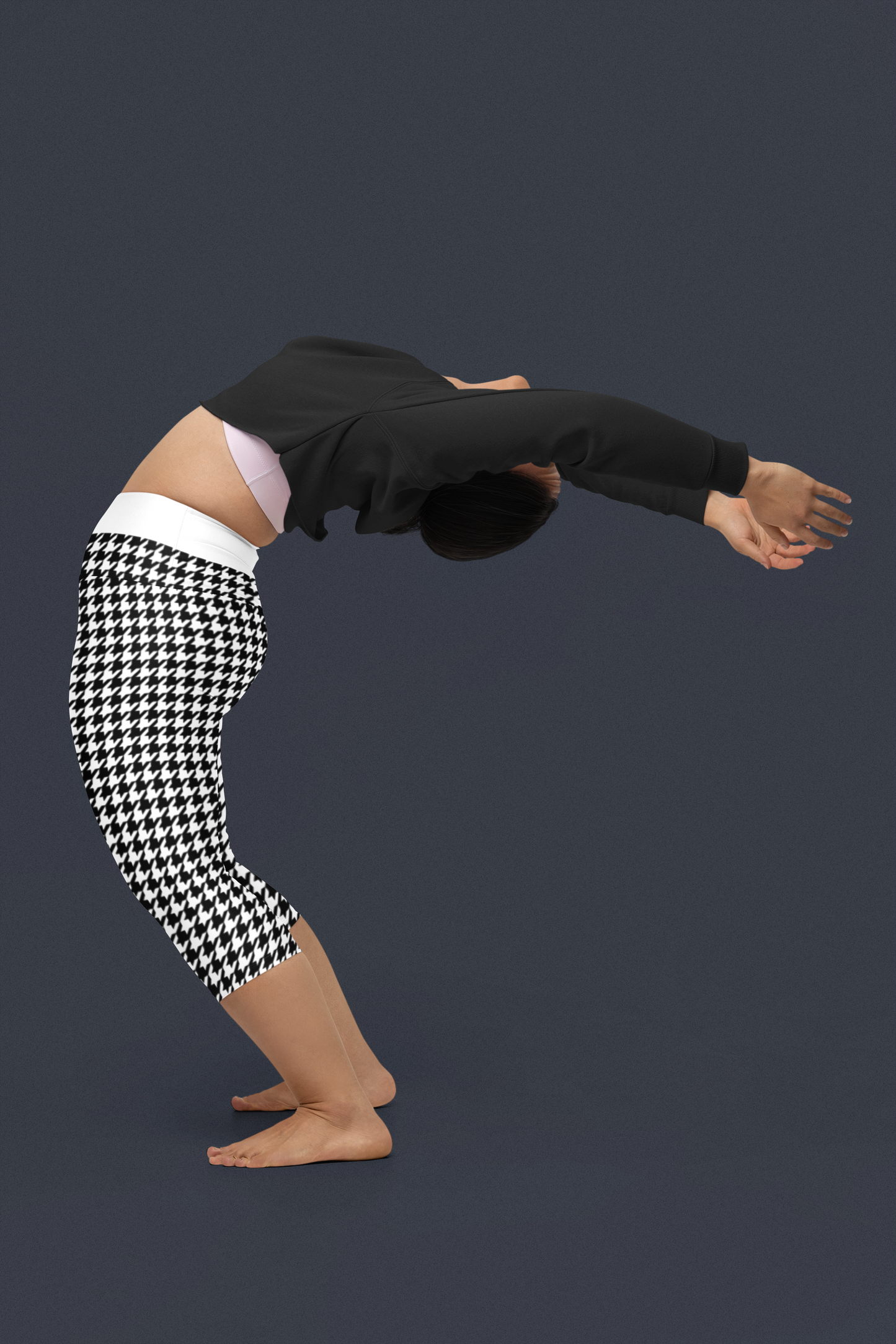 Capri Leggings | Hound's Tooth | White & Black